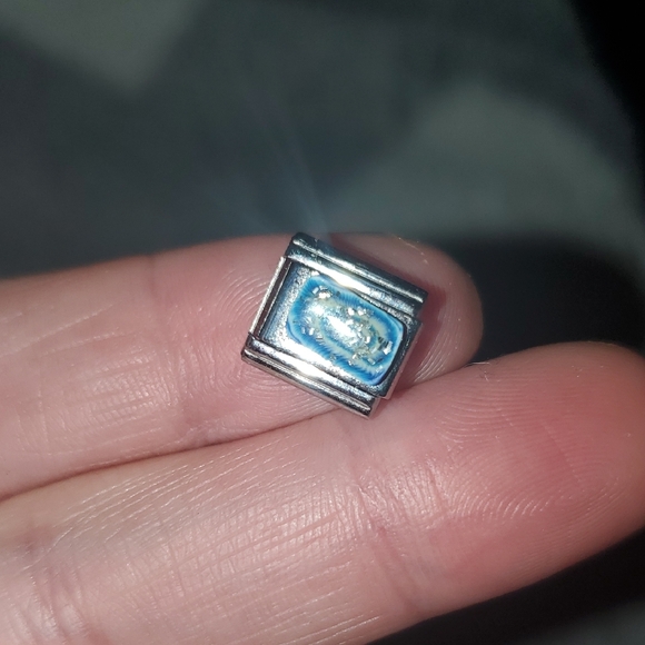 Jewelry - ❤️‍🔥10/$10❤️‍🔥 Swirly Sparkly Blue Silver Italian Charm